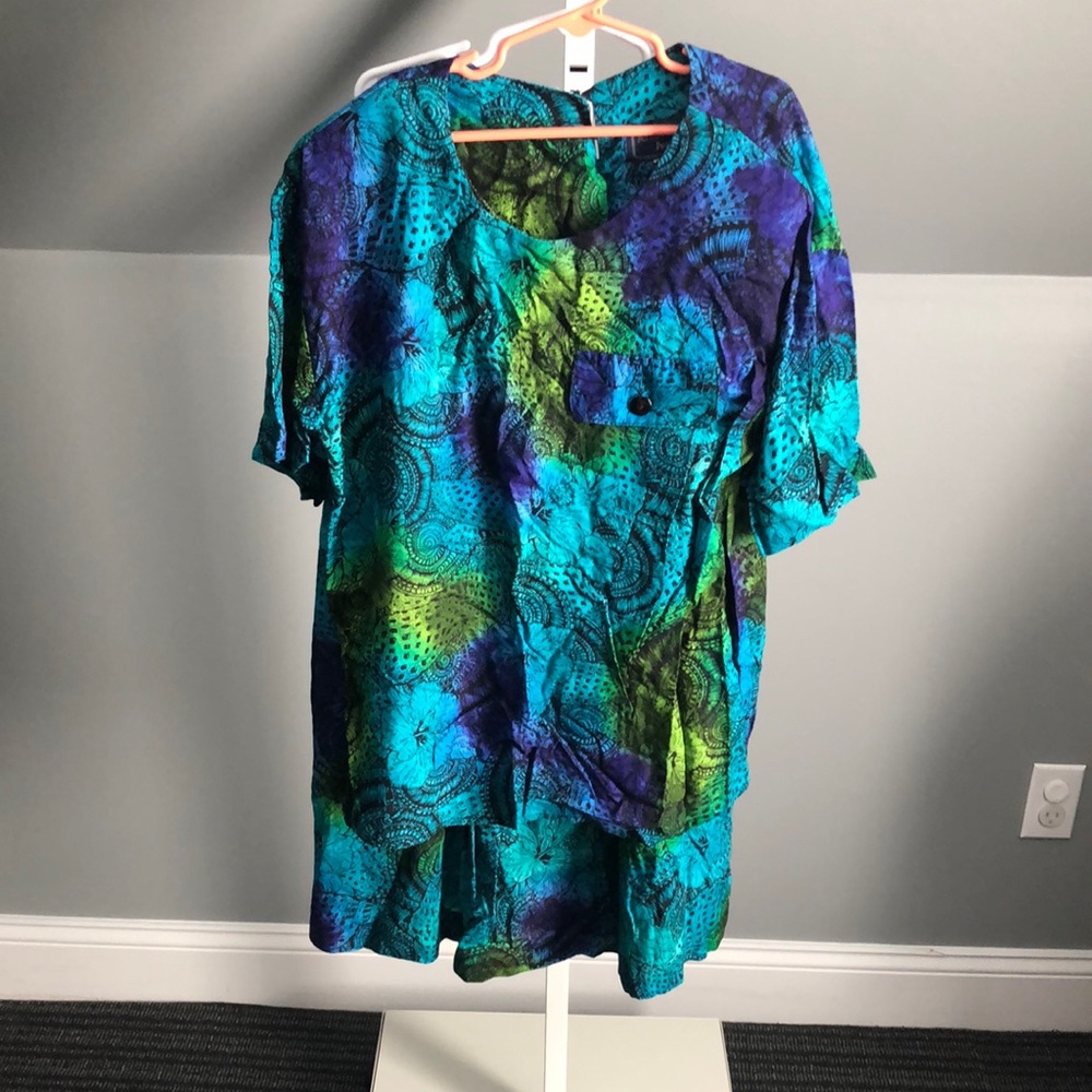 🚚 Vintage Multicolor Women's Top & Skirt Set